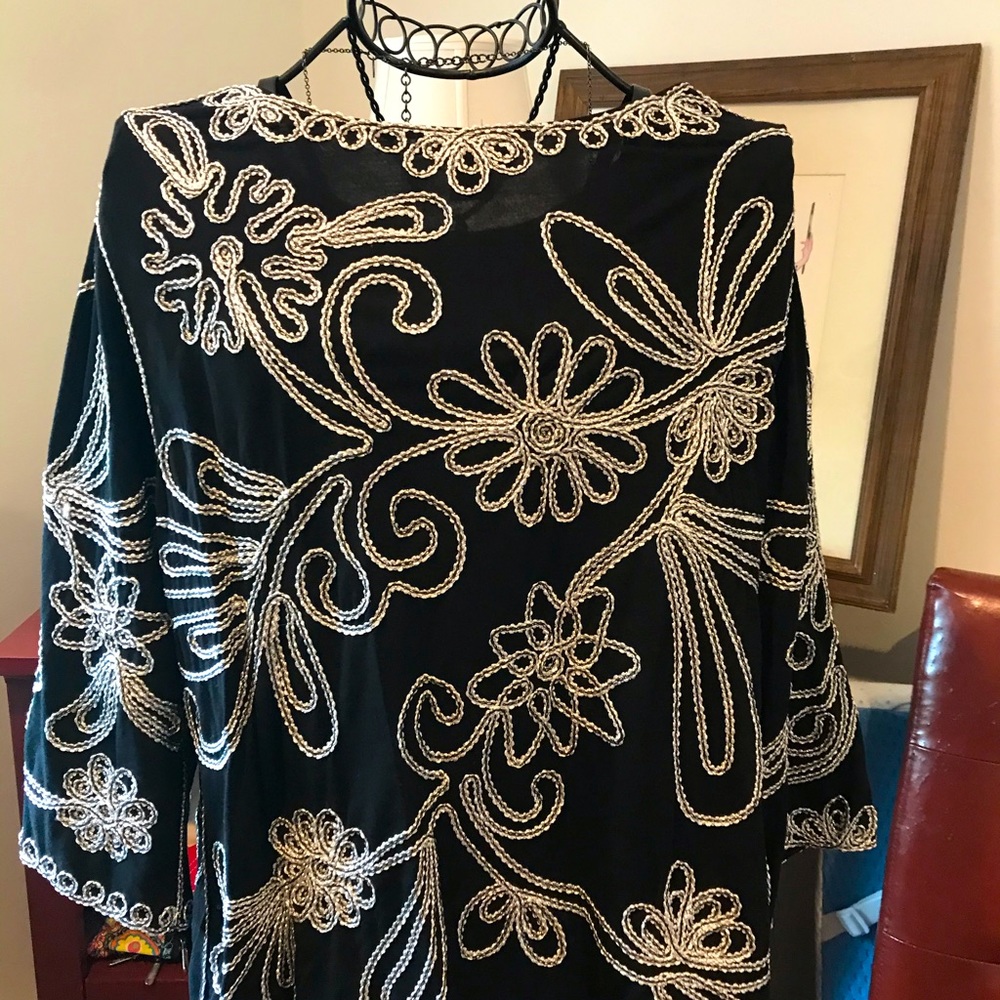 Black and white dressy top